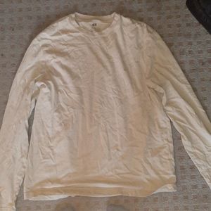 Long sleeve t-shirt
